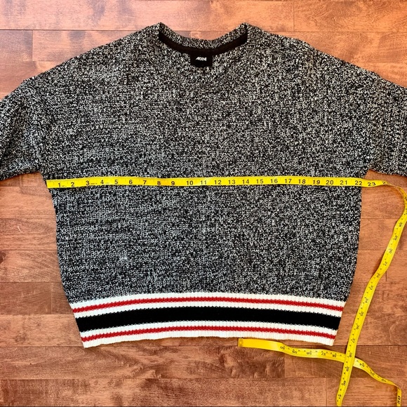 Ardene Cabin Sweater - Picture 5 of 6